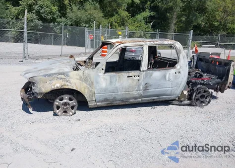 2002 Ford Explorer Sport Trac из США, поврежденный, VIN 1FMZU77E02UA94717